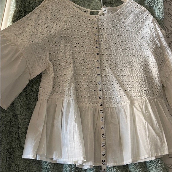 Ruffle Eyelet Embroidered Top NWT! - Picture 5 of 7